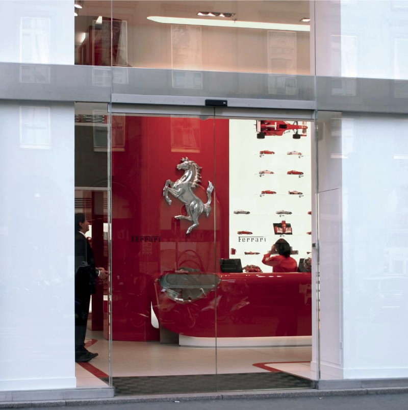 RECORD Automataajtók A minőségi cég, minőségi terméket választ