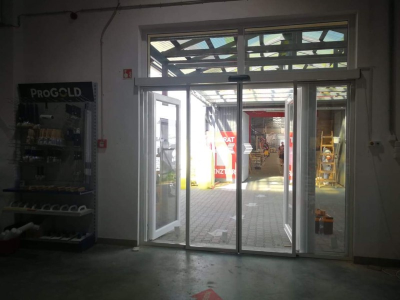 RECORD Automataajtók Automata ajtò telepìtèsünk Salgòtarjànban