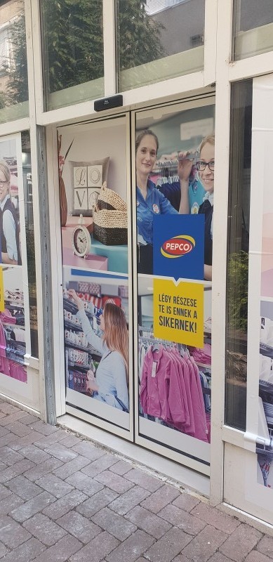 RECORD Automataajtók Automata, fotocellàs ajtò telepìtèsünk Tapolcàn a hamarosan nyìlò Pepco üzletben